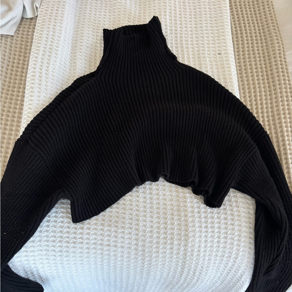 Zara Black turtleneck sweater crop